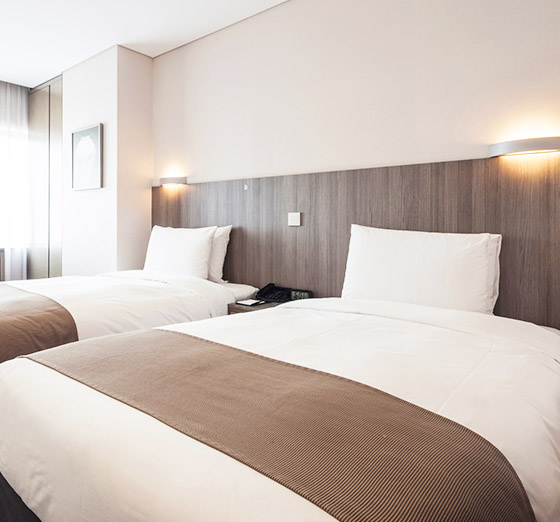 �@�l�E�Ɩ��p�̉H�ѕz�c�������ŉ�����Ă���܂��B